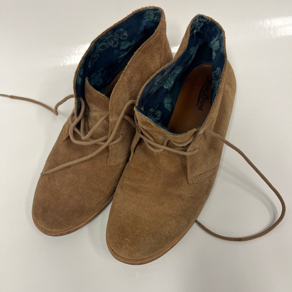 Lucky Brand Suede Shoe